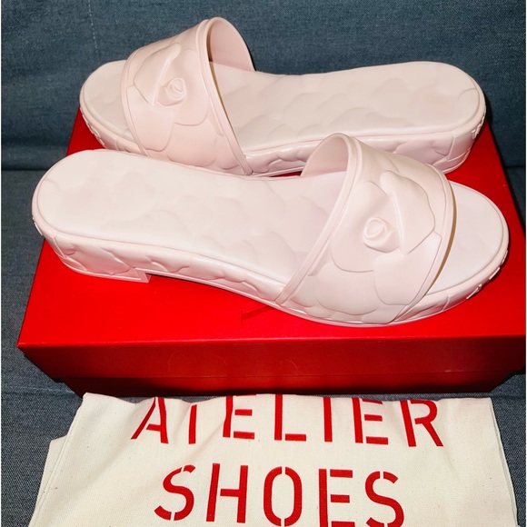 Valentino Garavani Rose Aterlier Sandal! (NWT)! - Picture 6 of 10